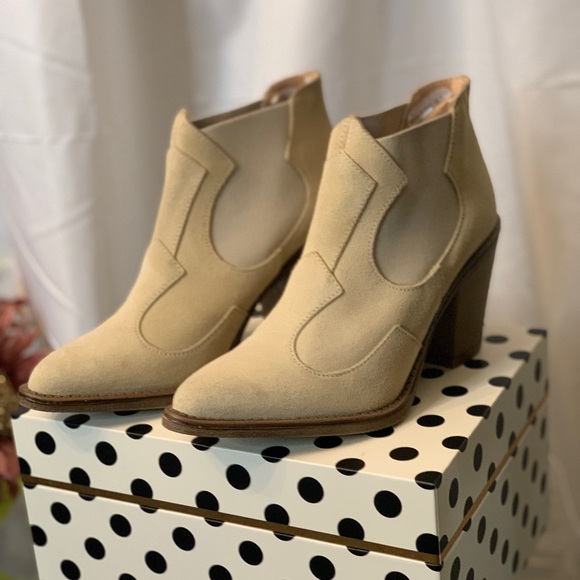 Lascana Leather Ankle Cowboy Boots - Picture 2 of 12